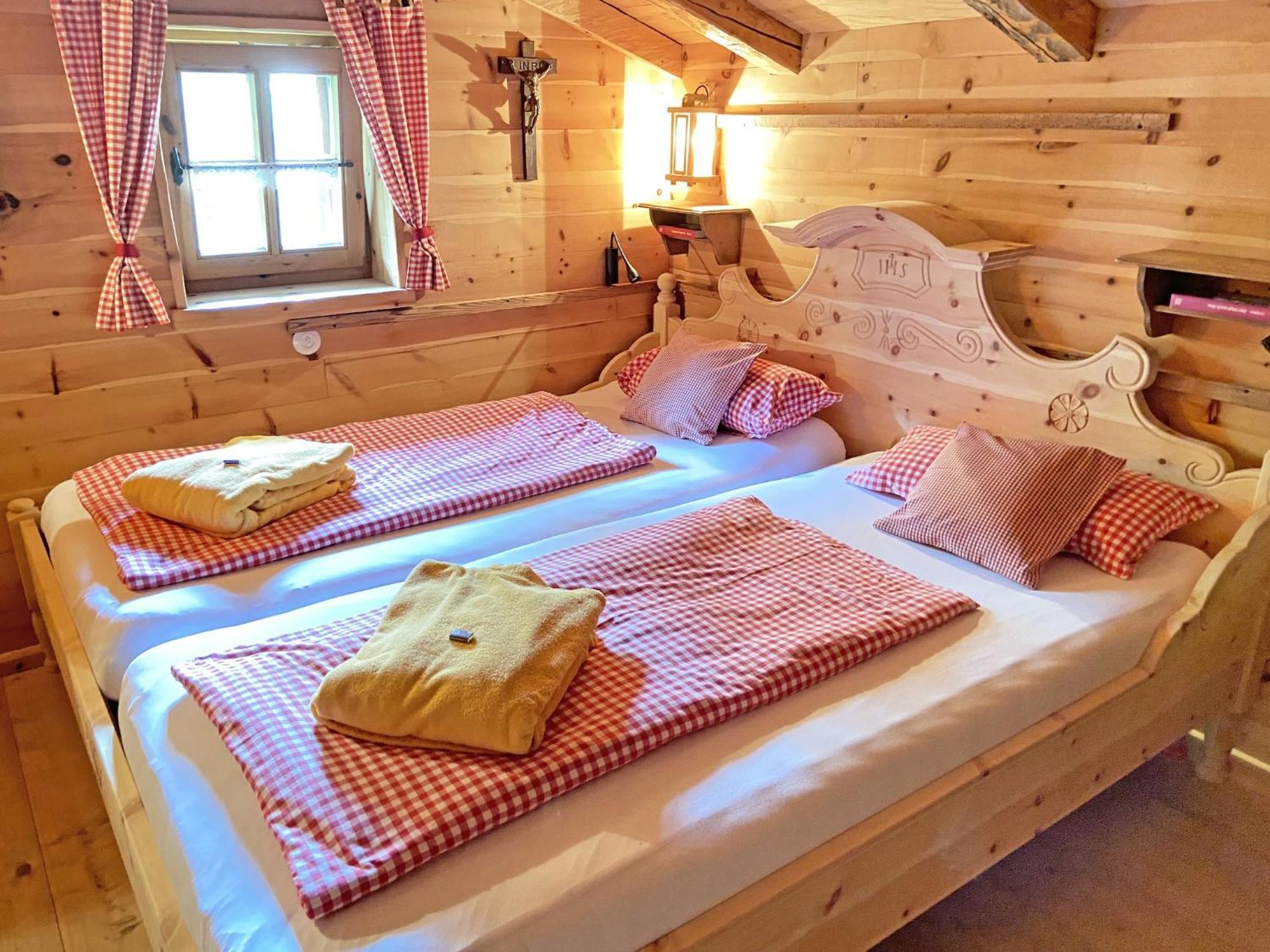 Eco Friendly Chalet Near The Lake In Asten Tittmoning Exterior foto